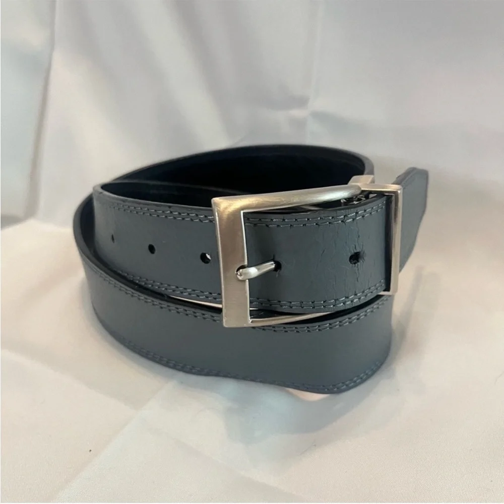 Nike Men's Reversible Classic Belt black/Grey Size
32 Small Leather - Picture 2 of 13